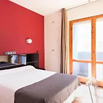 Hospedium Un Punto Chic Casa de hóspedes 2*