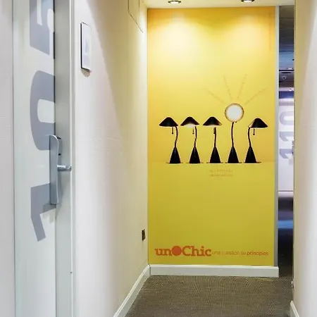 Hospedium Un Punto Chic Guest house 2*